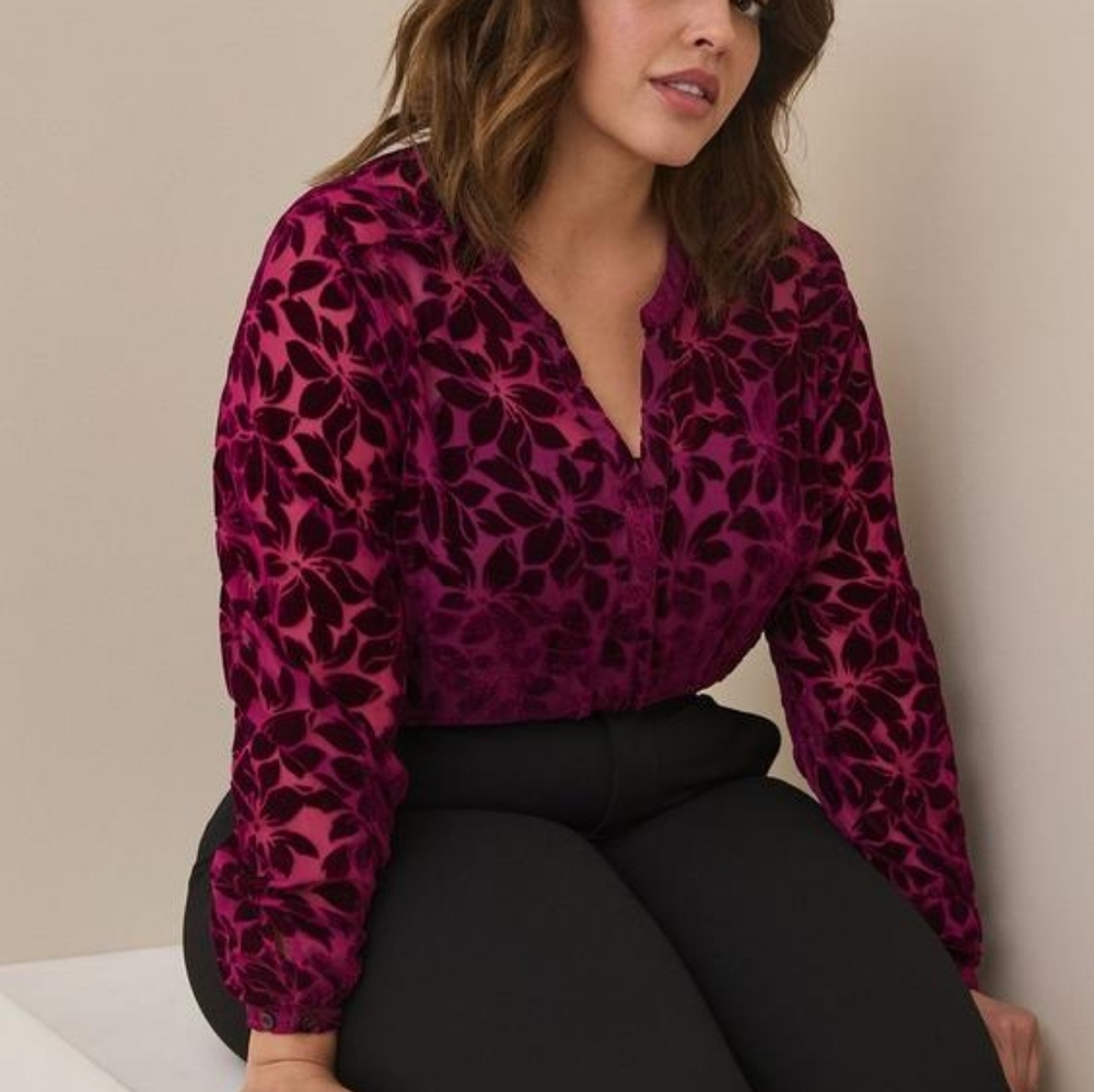 Torrid, Burgundy/Magenta, Burnout Velvet Blouse, Size 4